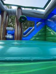 BLUE CRUSH BOUNCE HOUSE W/ INFLATED POOL